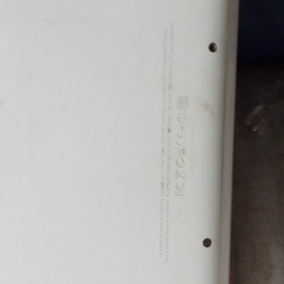 MacBook - Picture 3 of 3